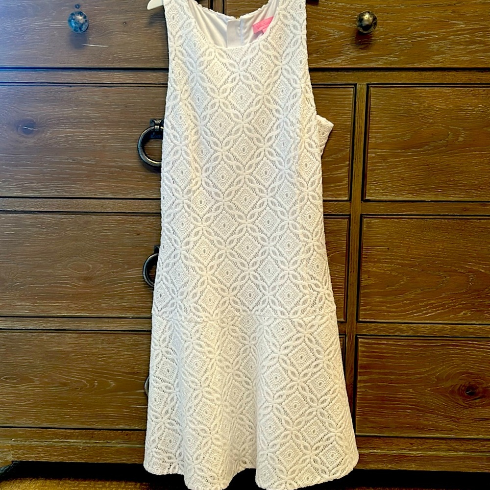 Lilly Pulitzer white dress size medium but does run small